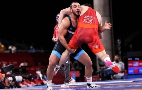 ناکامی سنگین وزن ایران در رسیدن به فینال/ زارع مقهور تجربه پتریاشویلی شد