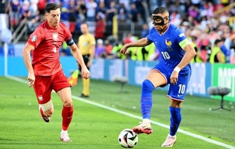 فرانسه از پس لهستان هم برنیامد و تیم دوم صعود / هم ام‌باپه گل زد هم لواندوفسکی
