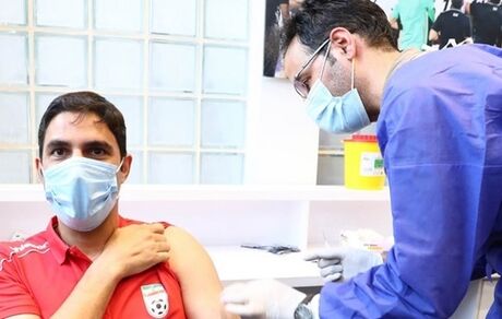 بازیکنان و کادر فنی تیم ملی فوتبال واکسن کرونا زدند