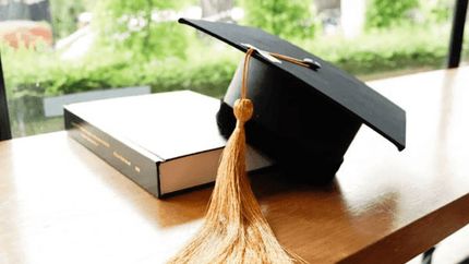 تمدید مهلت دفاع از پایان‌نامه تا پایان تیر ۱۴۰۵ 