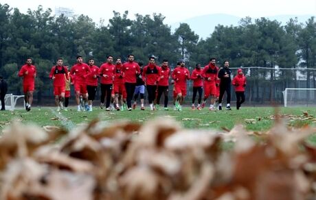 آغاز دوباره تمرینات پرسپولیس زیر نظر کریم باقری بعد از ۴ روز