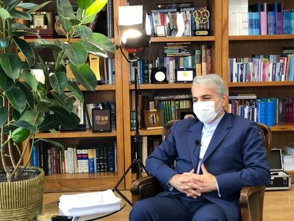 رییس سازمان برنامه و بودجه: امکان توزیع الکترونیکی کالای اساسی برای همه وجود ندارد