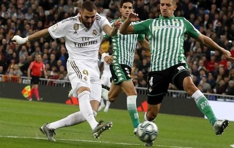 رئال مادرید فرصت فاصله گرفتن از بارسلونا را از دست داد