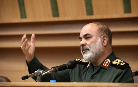 از تسخیر ذهن ها به مبانی باطل در فضای مجازی جلوگیری کنید