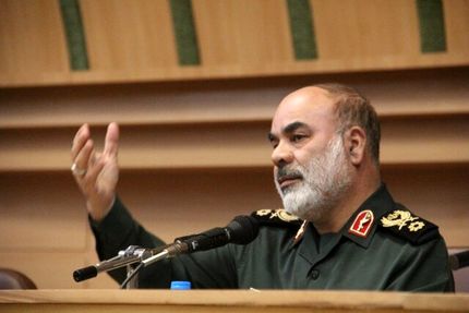 از تسخیر ذهن ها به مبانی باطل در فضای مجازی جلوگیری کنید