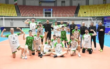 آغاز زیرگروه والیبال کشور در ارومیه / میزبان برد