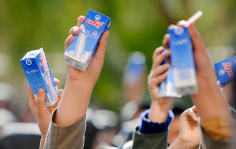 وعده توزیع شیر مدارس در ۸ استان