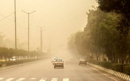 بدلیل آلودگی هوا، ادارات تهران و البرز ساعت ۱۲ تعطیل خواهدشد