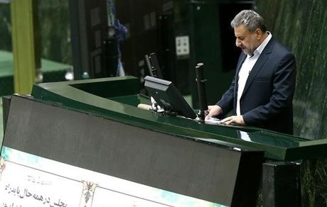 نامه انتقادی فلاحت‌پیشه به لاریجانی: تعدد جلسات غیرعلنی بزرگترین ظلم به مجلس دهم بوده است 