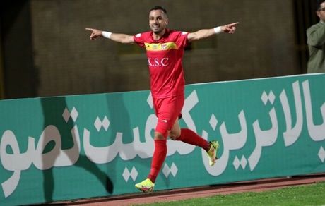 برز ارزشمند فولاد مقابل پیکان