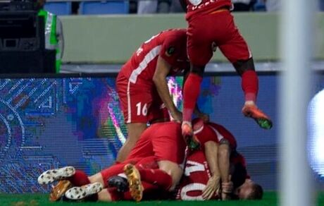اولین قهرمانی سردار آزمون در امارات با گلزنی همراه بود