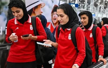 انتقال بانوان فوتبالیست پناهنده شده به مکان مخفی