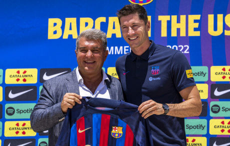 لواندوفسکی: ژاوی شبیه گواردیولاست/ دوست ندارم با بایرن مواجه شوم