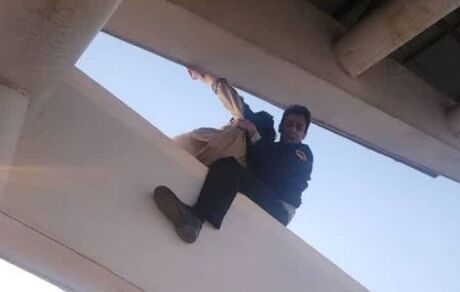 نجات دختر ۱۹ ساله قبل از خودکشی