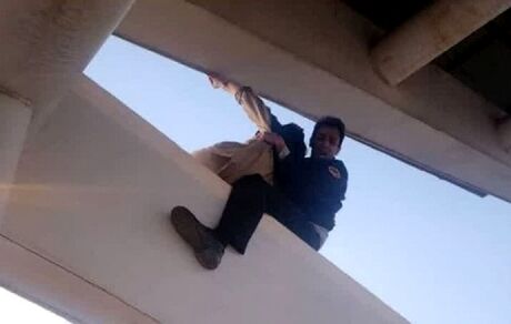 نجات دختر ۱۹ ساله قبل از خودکشی