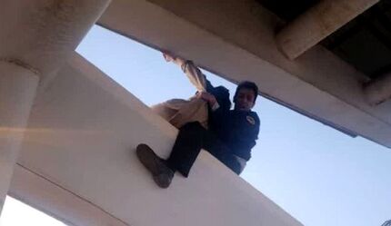 نجات دختر ۱۹ ساله قبل از خودکشی