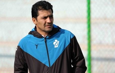 طهماسبی: به سه امتیاز مقابل پرسپولیس نیاز داریم/ پرسپولیس متکی به ۴ بازیکن نیست 