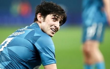 آرسنال با واسطه آرشاوین یک گام برای قرارداد با آزمون نزدیک شد