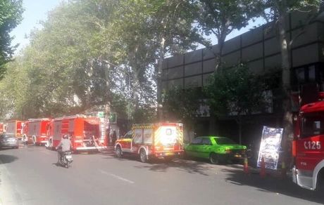 آتش سوزی سینما در بلوار کشاورز/ حادثه مصدوم نداشت