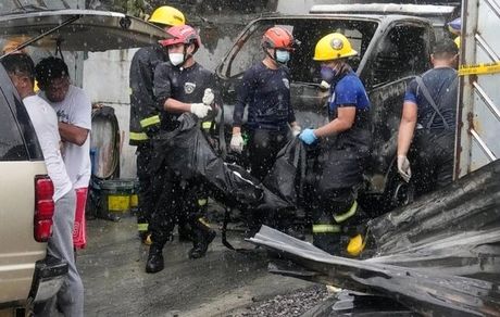 آتش سوزی در یک کارخانه پوشاک در فیلیپین جان ۱۵ تن را گرفت