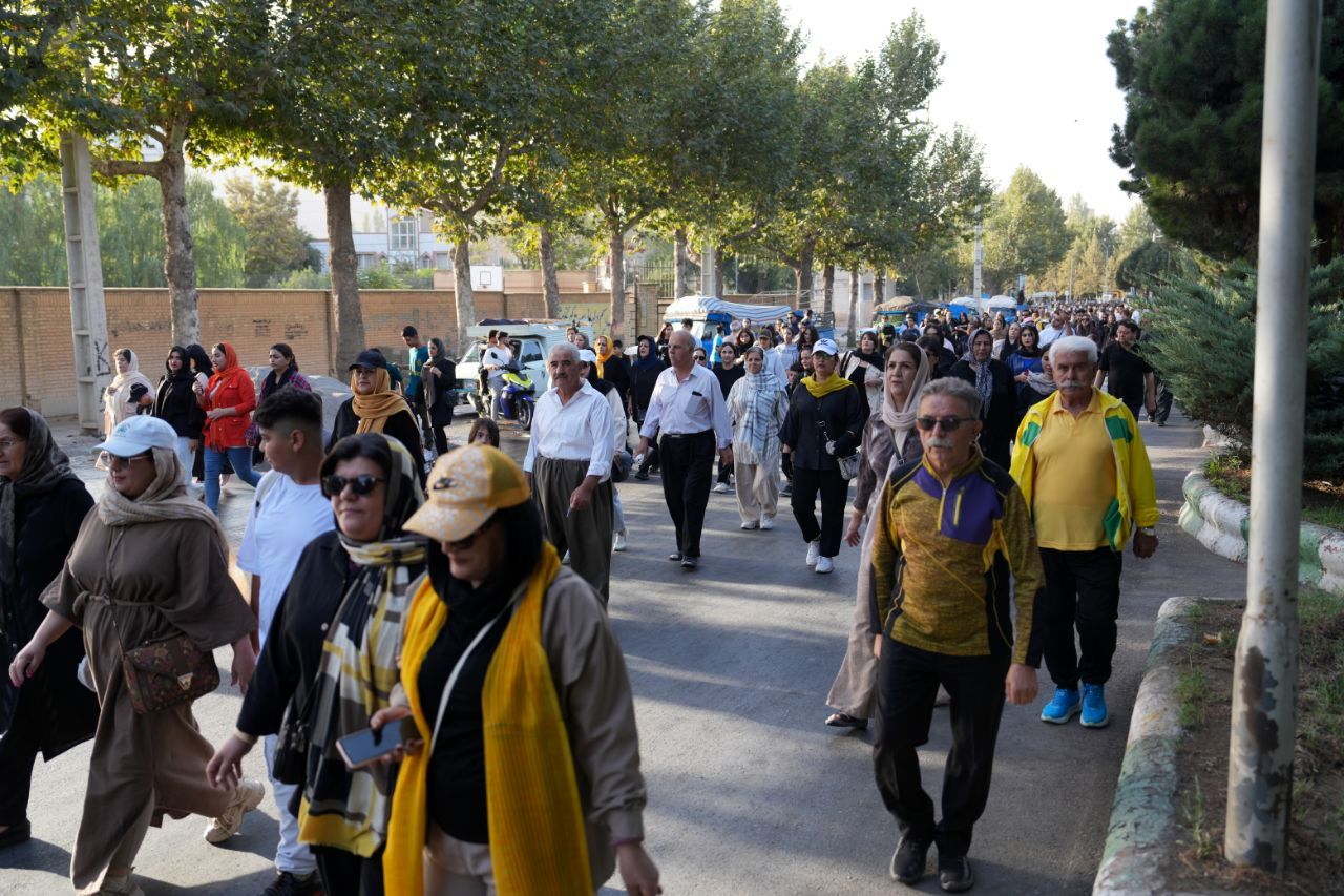 همایش بزرگ پیاده روی خانوادگی شهرستان مهاباد
