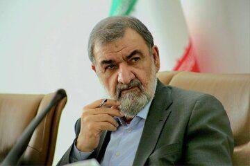 محسن رضایی: رهبر انقلاب ماشاالله یک جوان بسیار پرانرژی است، شایعات را باور نکنیم / دیپلماسی فقط به معنای مذاکره نیست