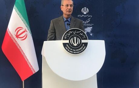 ربیعی:  منحنی ارز در حال پایین آمدن است