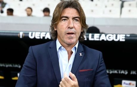 سرمربی استقلال به یک ماه حبس محکوم شد!