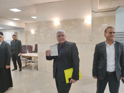 ادامه ثبت نام نمایندگان سابق مجلس برای انتخابات ریاست جمهوری