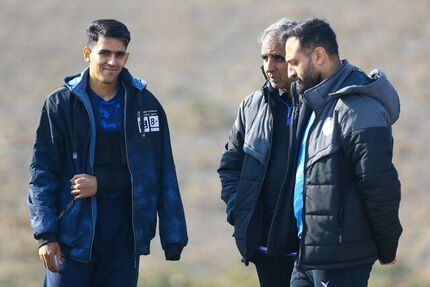 هافبک استقلال دو ماه دور از میادین