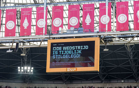 شکست سنگین آژاکس مقابل فاینورد در بازی نیمه تمام