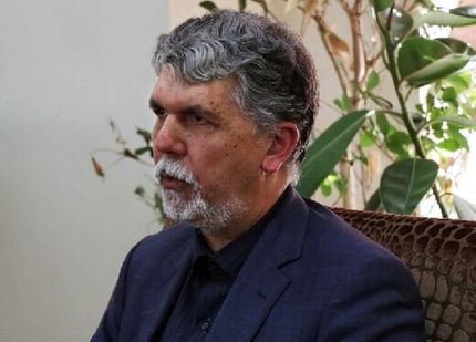 توییت وزیر ارشاد درباره حکایتِ جنجالی محمود کریمی