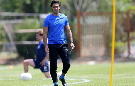 مجیدی پشت دستیارش درآمد/ عکس