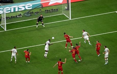 جام جهانی: تساوی در حساس‌ترین بازی / آلمان امیدوار ماند ، اسپانیا یک تساوی تا صعود