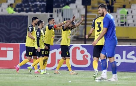 صعود سپاهان به رده دوم لیگ برتر فوتبال
