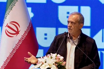 رئیس جمهور: باید به بهترین شدن باور داشته باشیم / با تکیه بر جوانان و نخبگان، مشکلات حل می‌شود