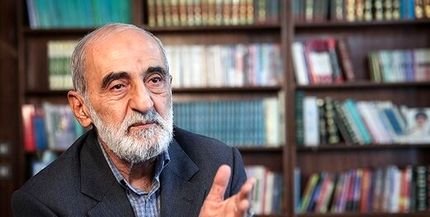 طعنه حسین شریعتمداری به حدادعادل: از حضرت آقا هزینه نکنید