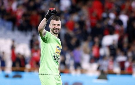 دروازه‌بان خارجی پرسپولیس قراردادش را فسخ کرد