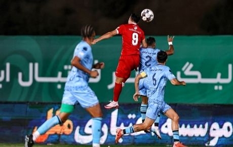 پرسپولیس به سختی به رده دوم لیگ برتر فوتبال رسید