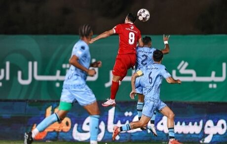 پرسپولیس به سختی به رده دوم لیگ برتر فوتبال رسید