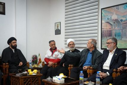 پزشکیان: مسجد به «دولت محله» تبدیل شود