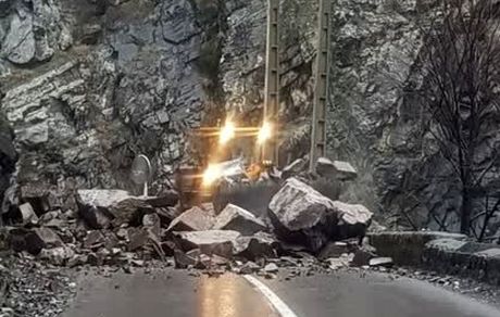 اعلام اسامی جانباختگان حادثه ریزش سنگ در جاده کندوان