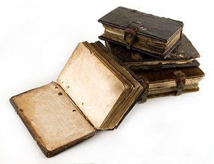 کشف کتاب‌هایی کُشنده که در میان برگ‌هایشان مرگ نهفته است!