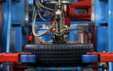 سخنگوی انجمن صنفی: به مردم اطمینان می‌دهیم اجازه بروز مشکل در تامین تایر و لاستیک را نخواهیم داد