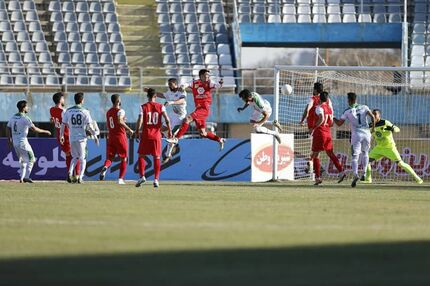 اولین باخت پرسپولیس در اراک / ماشین‌سازی همچنان بدون برد