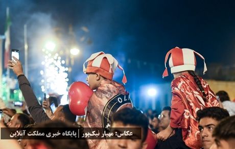 ارومیه‌ای‌ها برای قهرمانی تراکتور به جشن و پای‌کوبی پرداختند | تصاویر