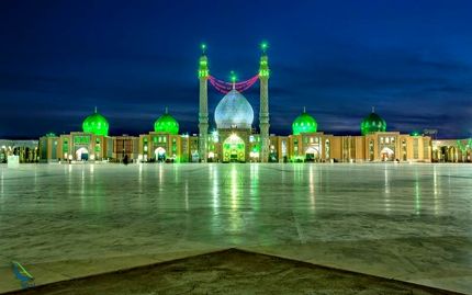 پرچم مسجد مقدس جمکران تعویض می شود