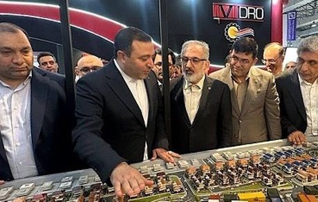 بازدید مدیرعامل بانک مسکن از غرفه‌های نمایشگاه کیش اینوکس ۲۰۲۵ در اولین روز
