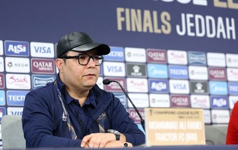 سرمربی تراکتور: اراده ما قوی‌تر از مشکلات است / برای برد به میدان می‌رویم