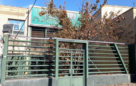 کارکنان شهرداری، درب شورای شهر مراغه را قفل و زنجیر کردند